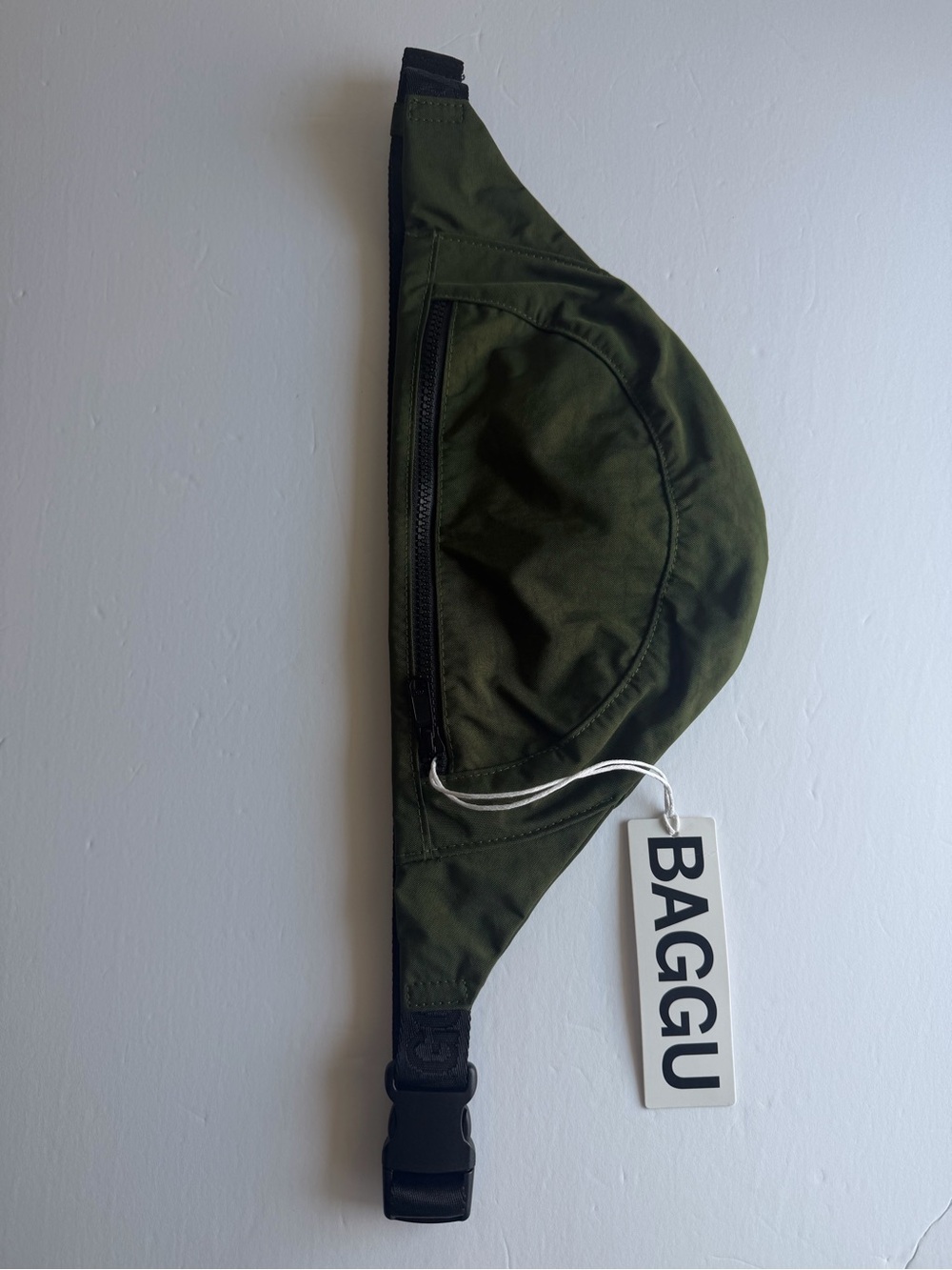 NWT BAGGU Crescent Fanny Pack Bay Laurel